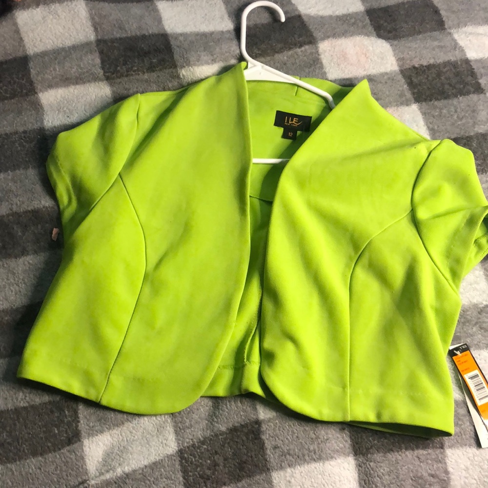 Green Short Sleeve Throw Jacket